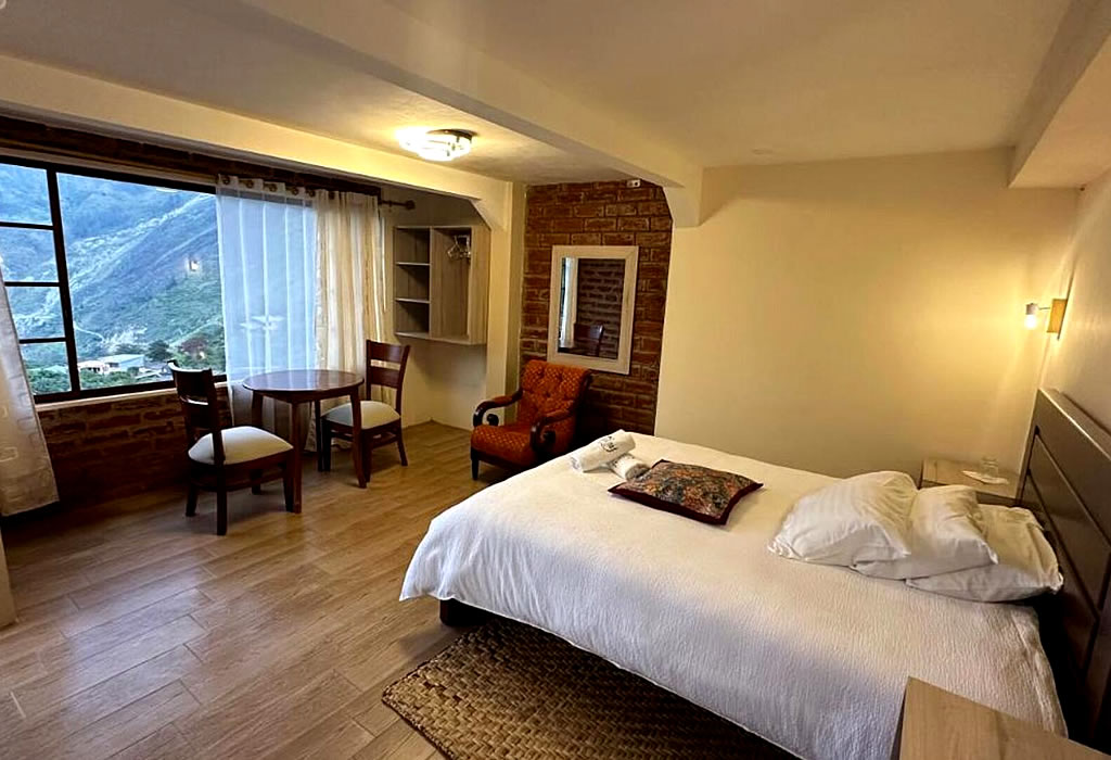 Suite Queen con Jacuzzi y Balcón