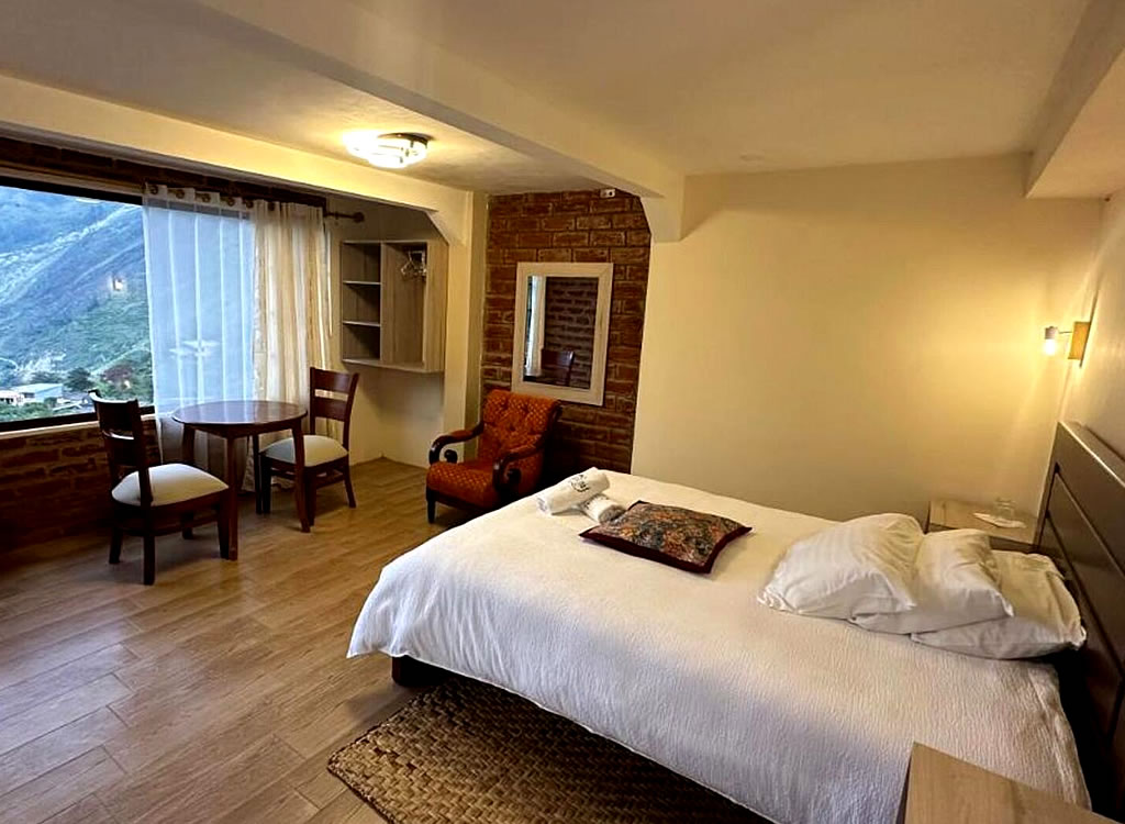 Suite Queen con Jacuzzi y Balcón